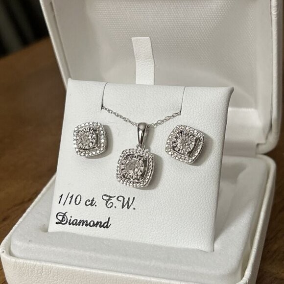 1/10ct Diamond Sterling Silver Stud Earring & Necklace Jewel Set 18" - Picture 5 of 7